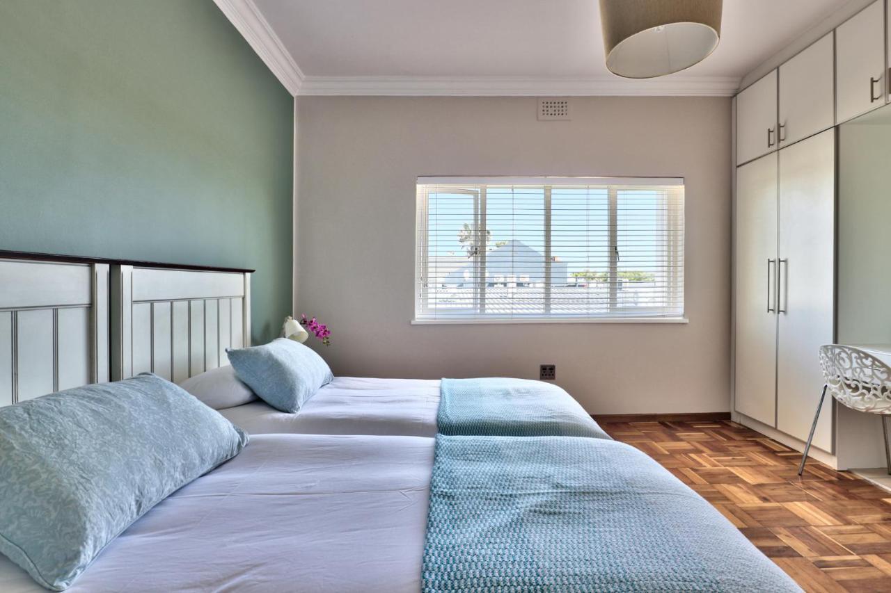 Point Apartment *